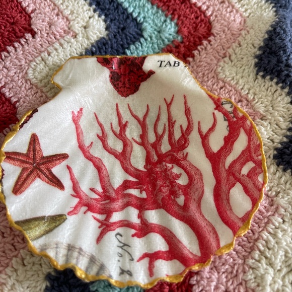 Shell trinkets - Picture 4 of 16